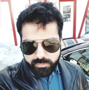 Meet your Posher, Hamza